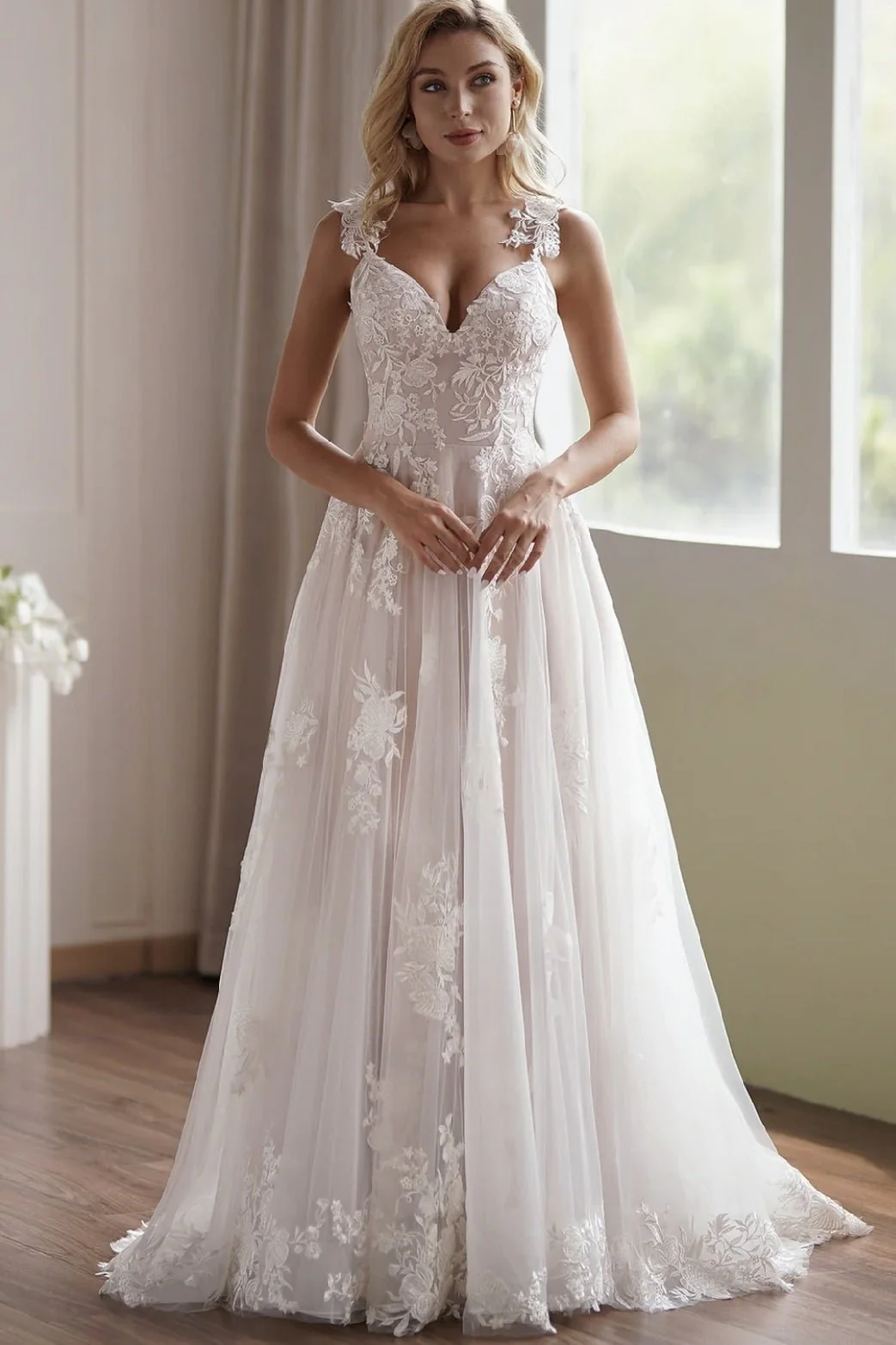 Delicate Shimmering Lace Embroidery A-Line Wedding Gown With Sweetheart Bodice