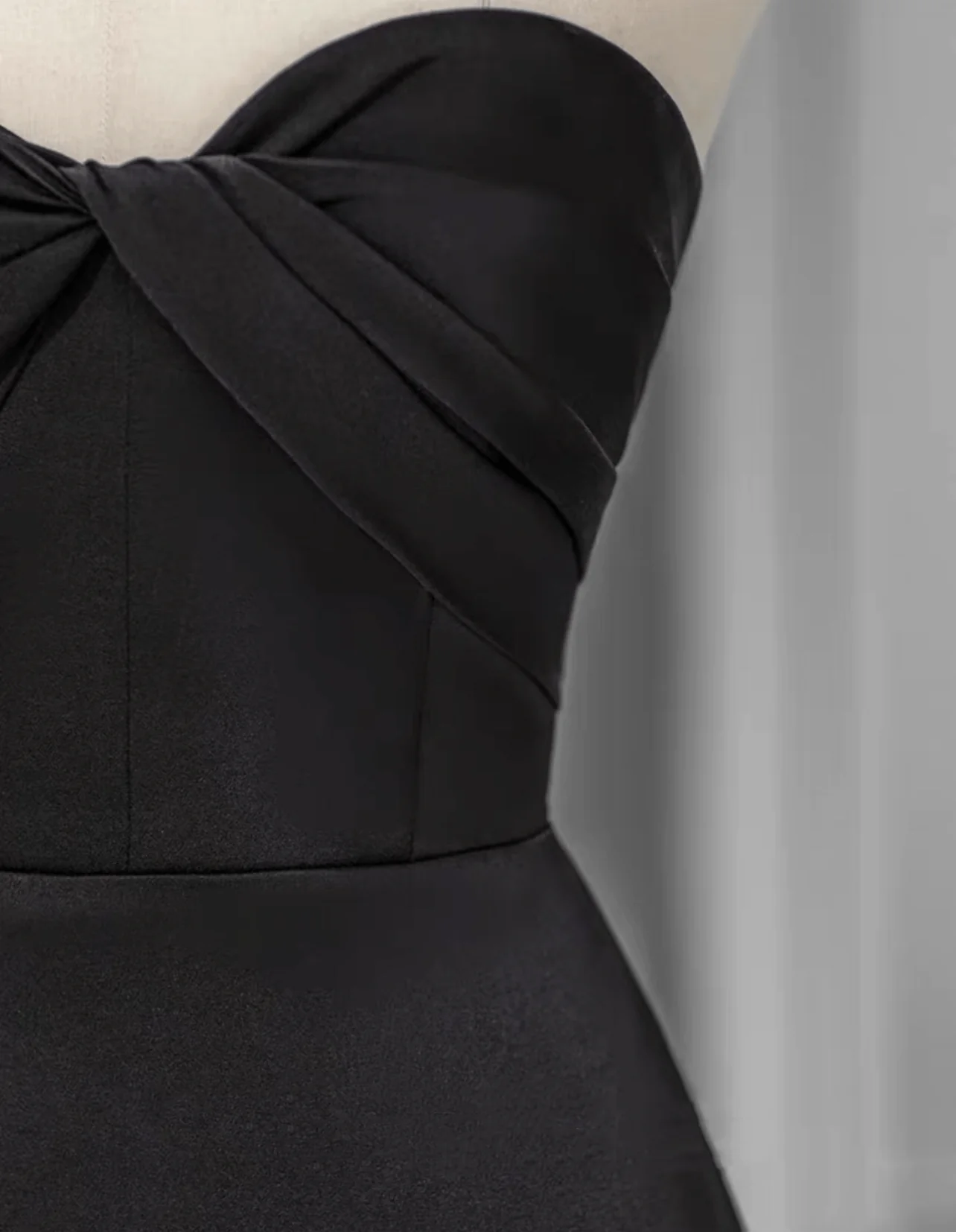 Simple Gothic Black Off Shoulder Forming Fitting Evening Gown Plus Size - Image 4