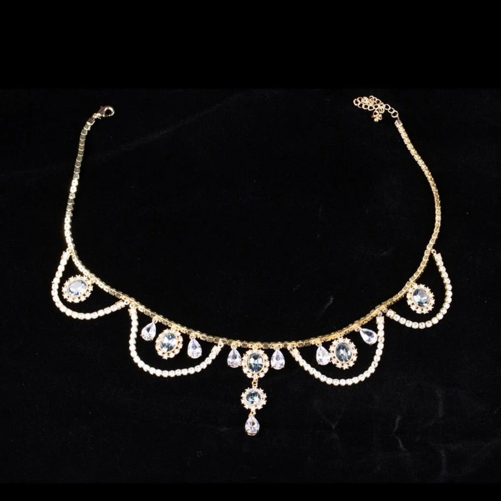 Handmade Vintage Inspired Necklace - Crystal Chocker - Audrey Hepburn - Baroque Vintage - Image 4