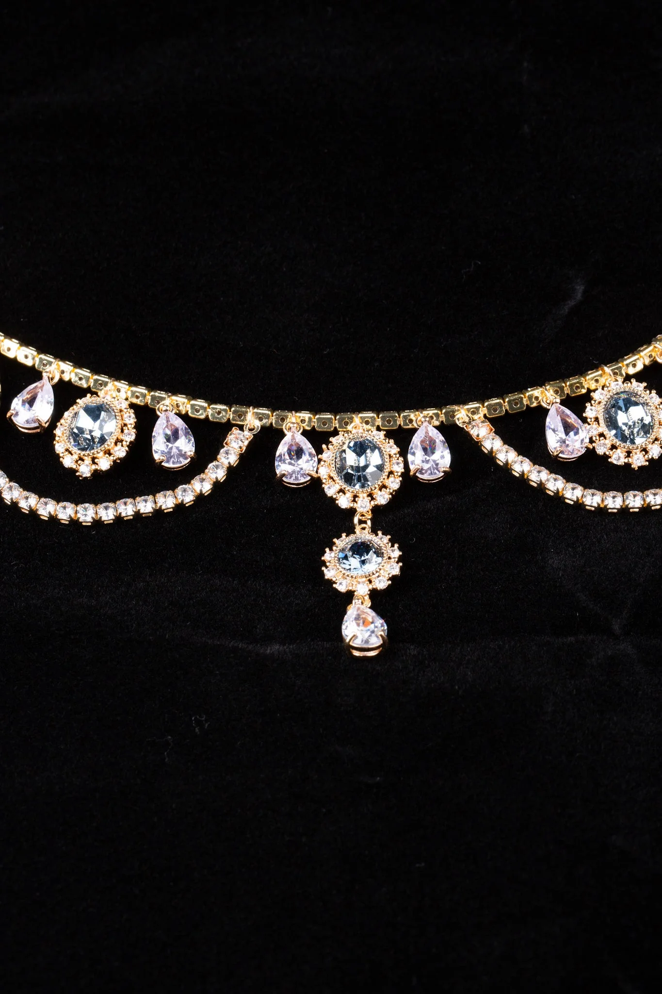 Handmade Vintage Inspired Necklace - Crystal Chocker - Audrey Hepburn - Baroque Vintage - Image 6