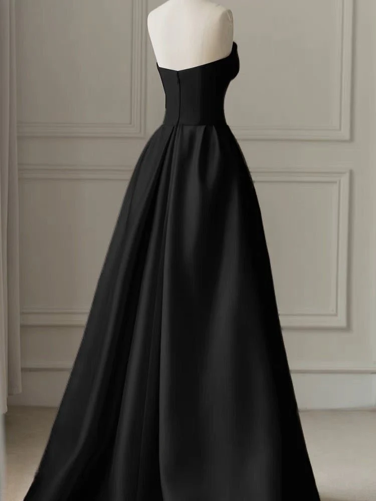 Black Strapless High-Slit Evening Gown With Gauze - Gothic Wedding Dress - Plus Size - Image 3