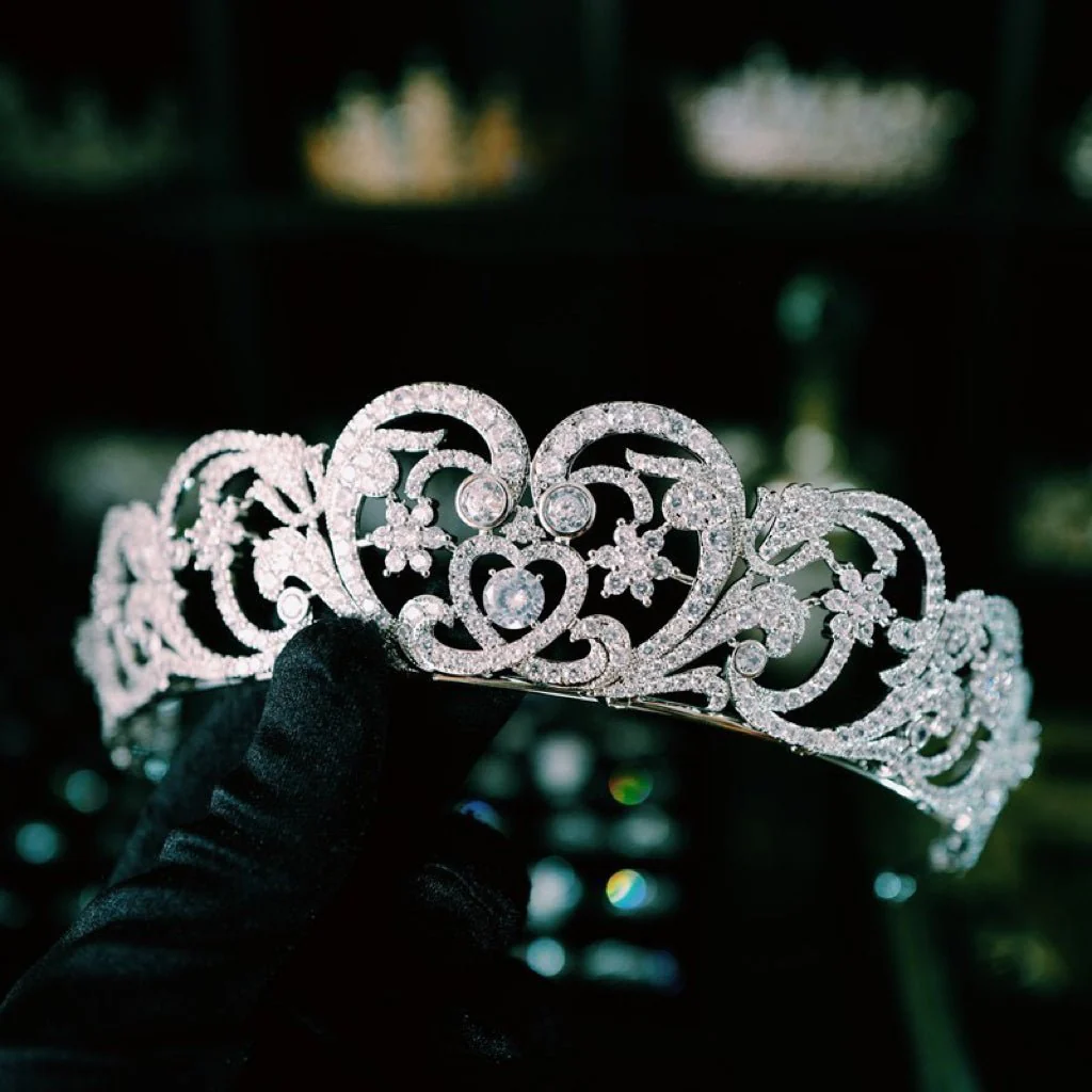 Bridal Crown Vintage Silver Headpiece With Sparkling Rhinestones - Image 4