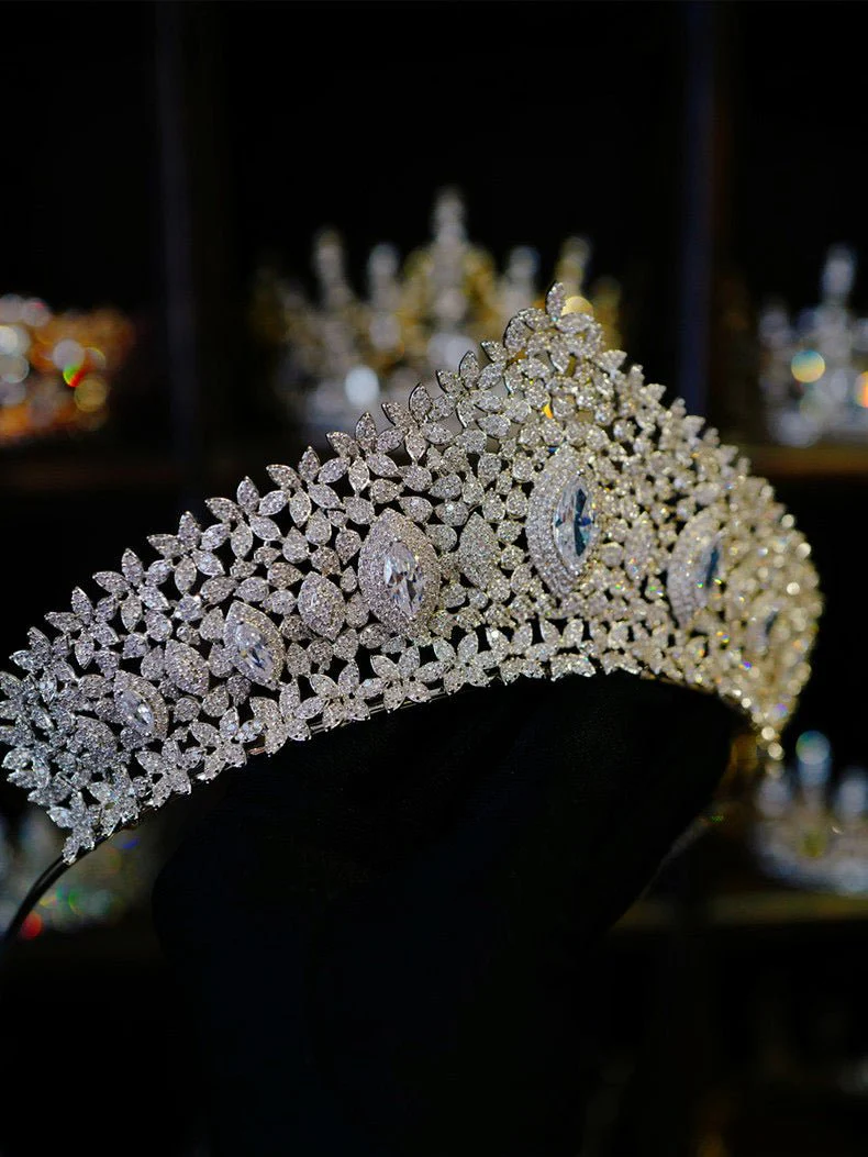 Bridal Tiara Silver Crown Vintage With Sparkling Zircon - Image 2