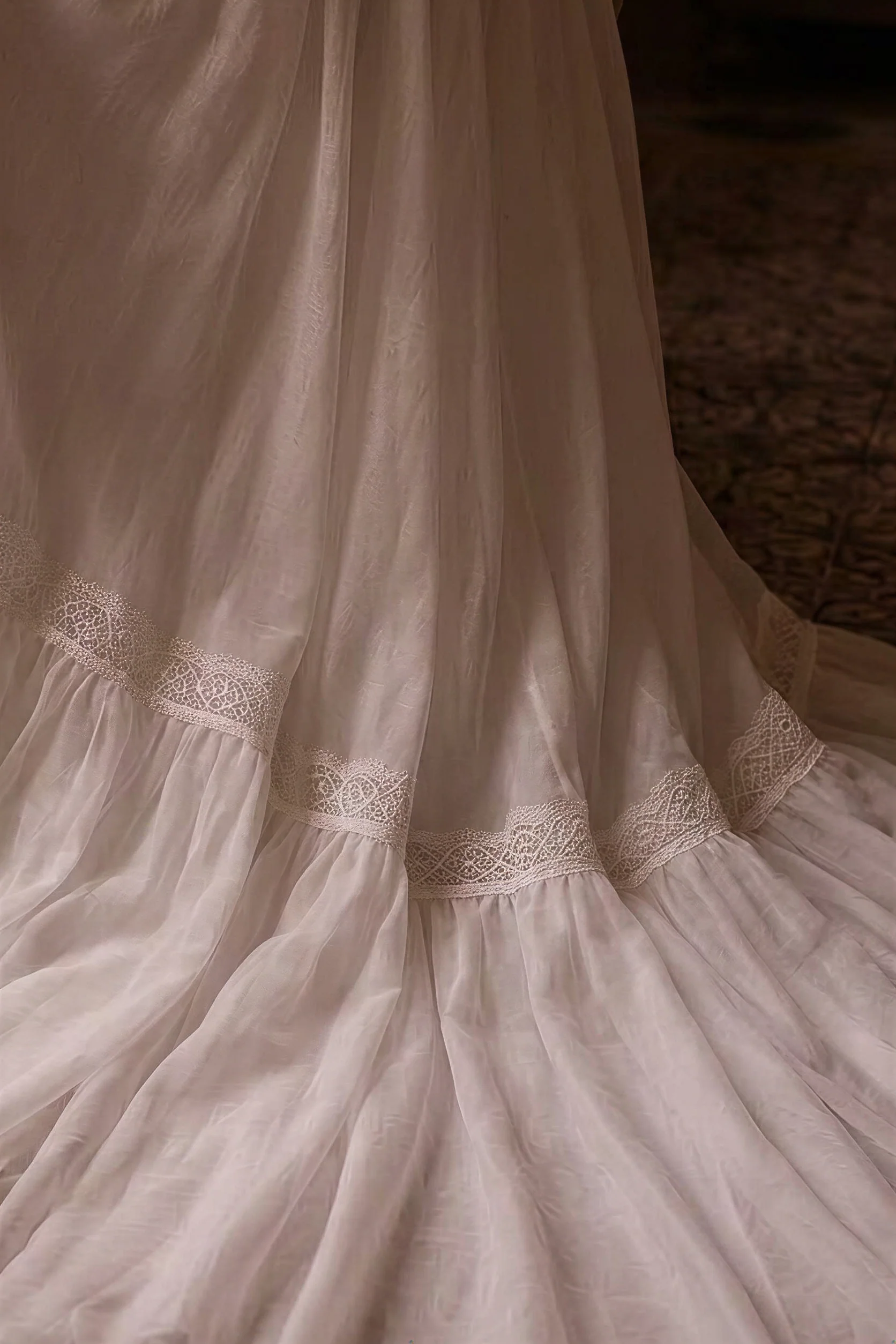 Modest Floral Lace Prom Dress - 1980s White Victorian Bridal Dress - Gunne Sax Inspired - Long Sleeve - Image 7