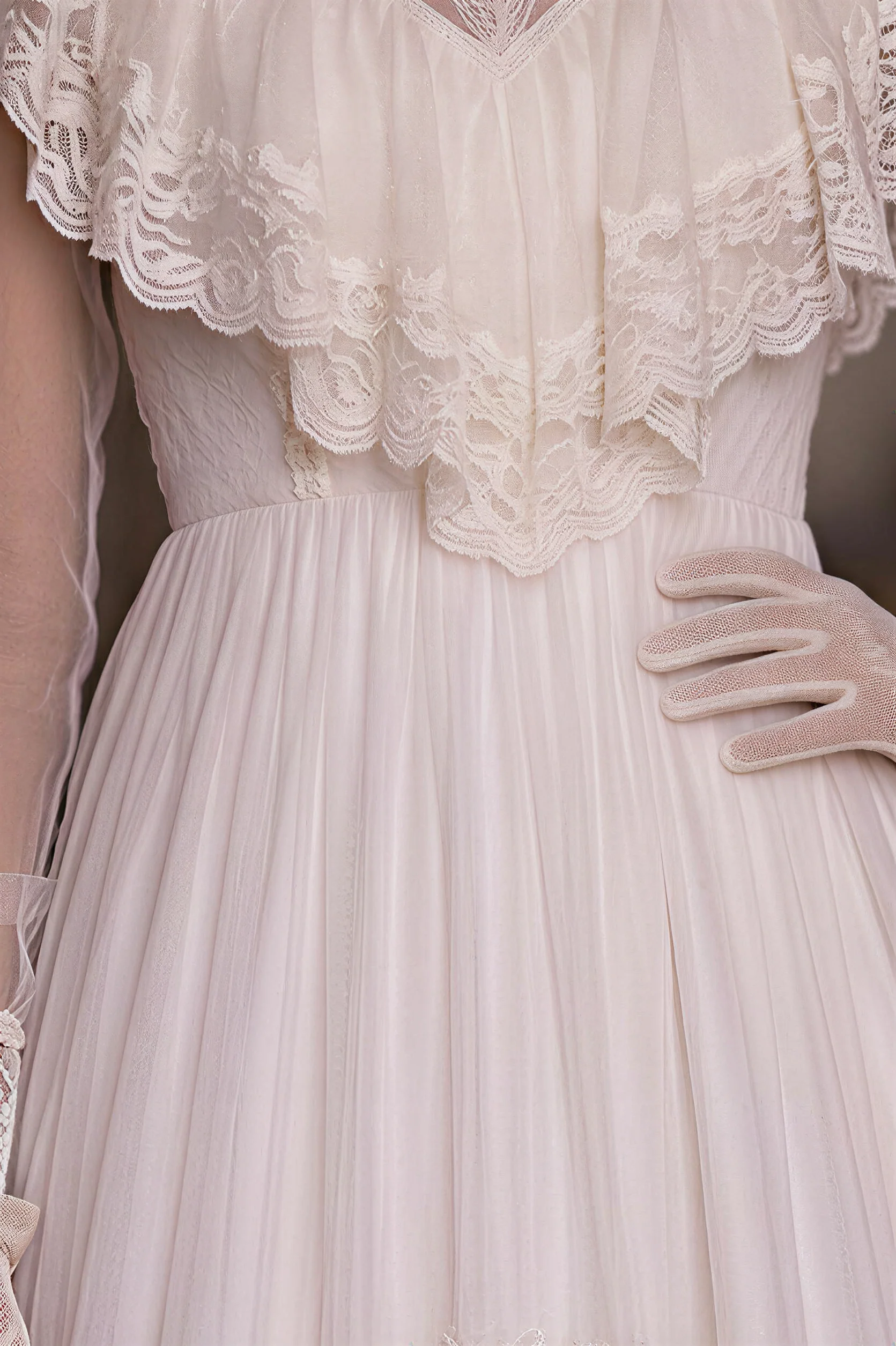 Modest Lace Wedding Dress - Long Sleeve Victorian Bridal Dress - Gunne Sax Inspired Plus Size - Image 5