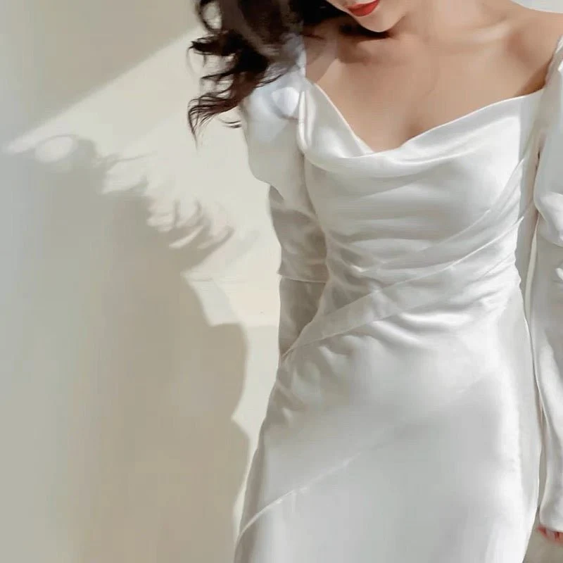 VINTAGE SATIN WEDDING DRESS WITH LONG SLEEVES - SIMPLE WEDDING DRESS PLUS SIZE - Image 3