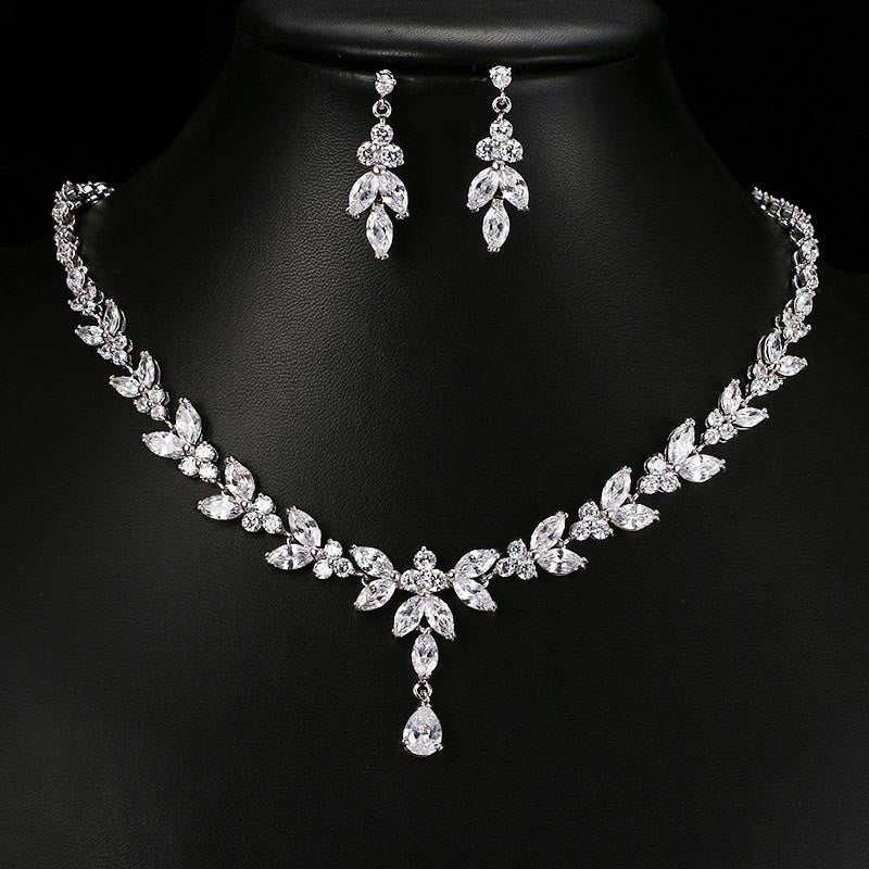 Minimalistic and Elegant Zircon Necklace and Earrings Jewelry Set