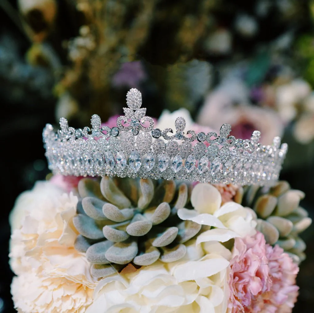 Crown Vintage Silver Bridal Tiara With Sparkling Rhinestones - Image 3