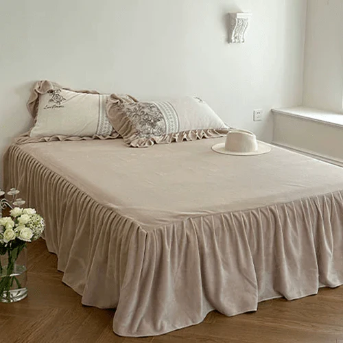 Rêve Florissant Bedding Set – Velvet Garden Reverie - Image 11