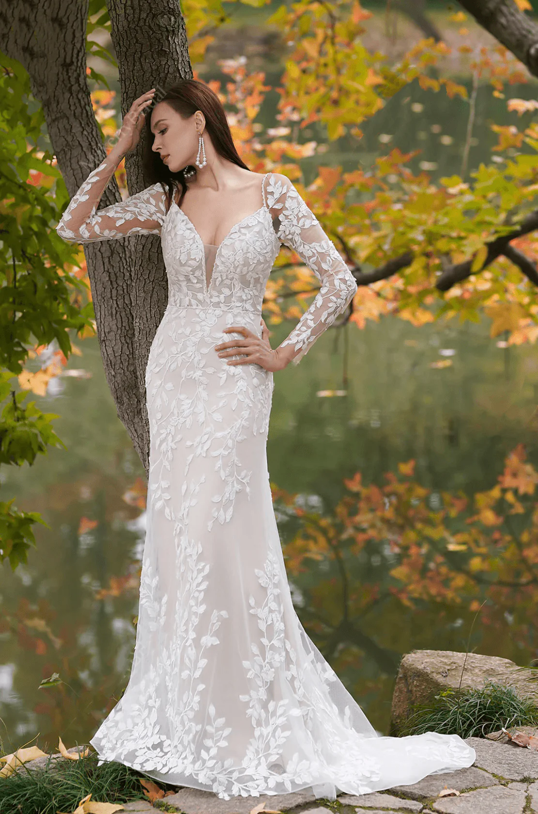 Delicate 3D Lace Embroidery Hand Beaded Straps Gown With V-Neck Sleeves - Plus Size - Image 2
