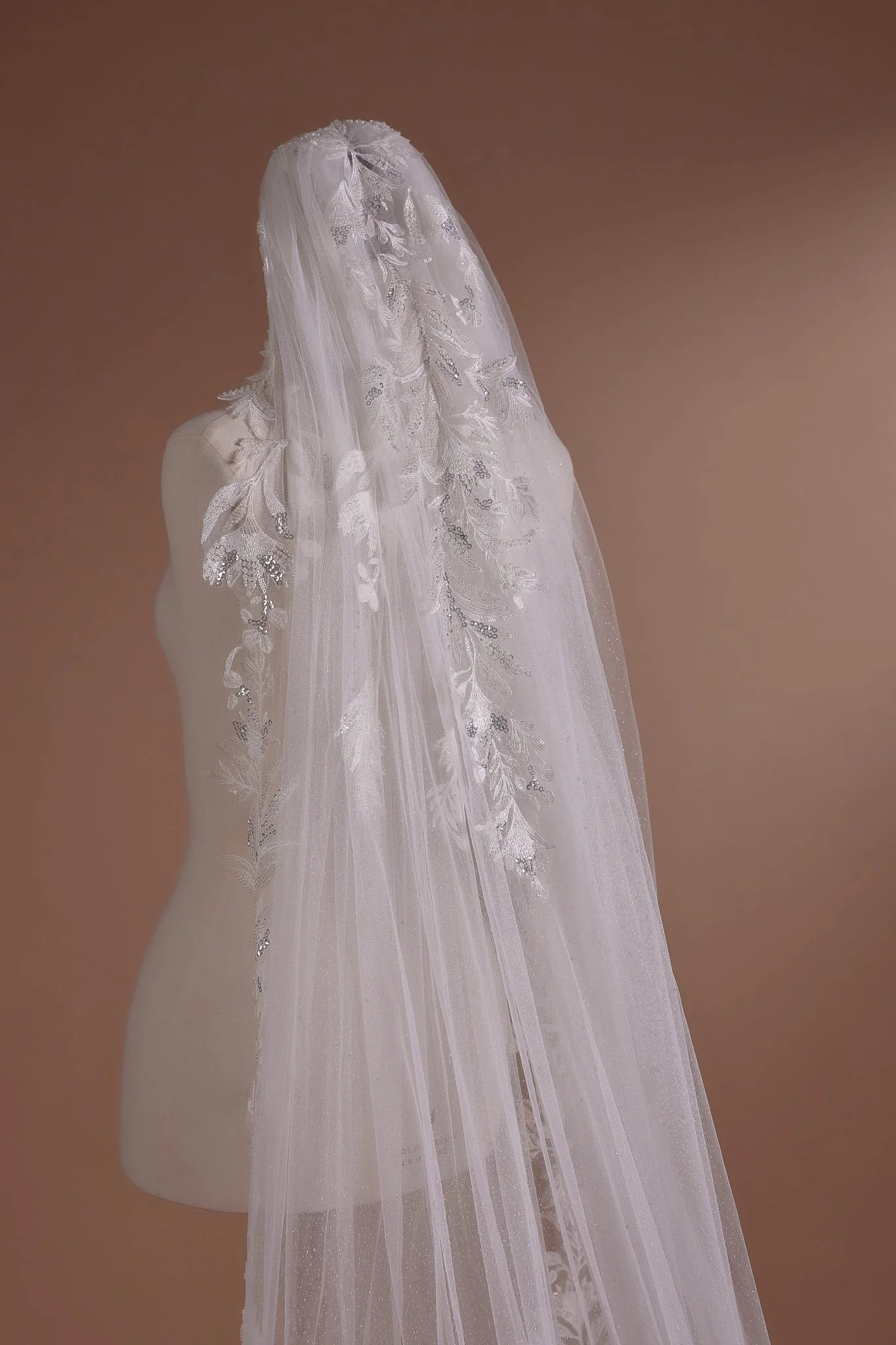 Elegant Cathedral Veil with Floral Lace Border - Image 2