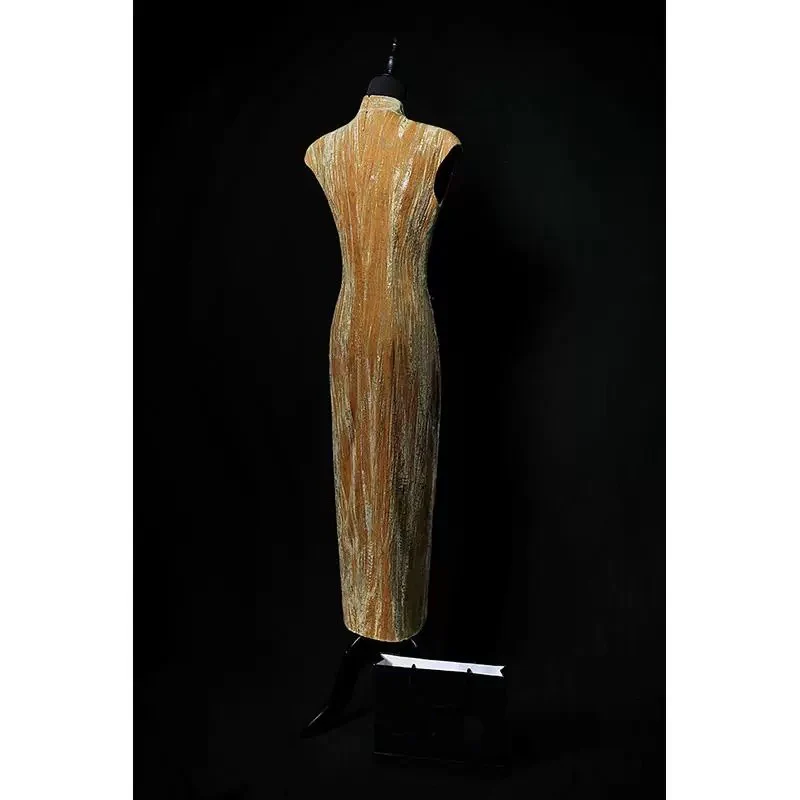 Gold Cheongsam Dress with Elegant Texture – Sleeveless Qipao Dress with High Neck and Form-Fitting Silhouette Plus Size - Image 4