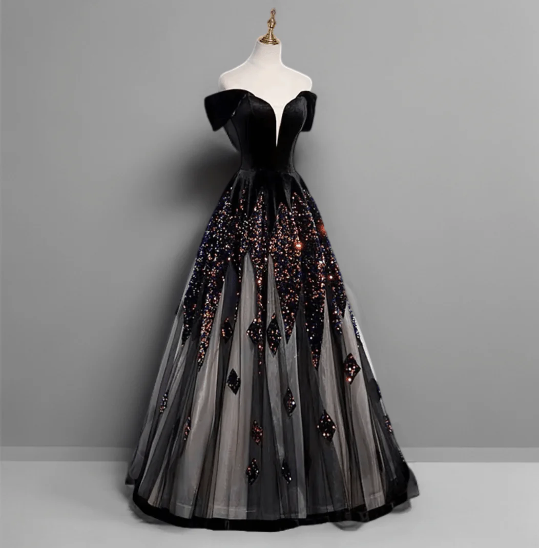 Gothic Black Off Shoulder Plunging Neck Ball Gown Wedding Dress With Accent Plus Size With Convertible Sleeves Plus Size - Image 2