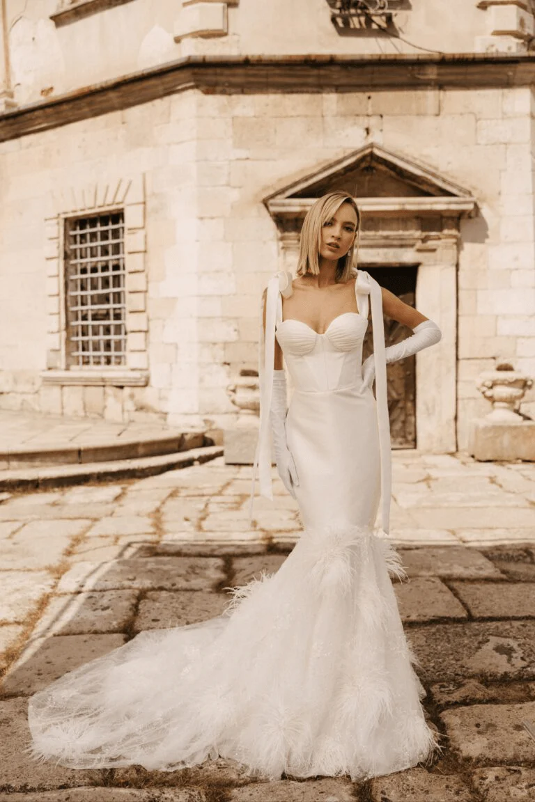 Ivory Mermaid Wedding Dress - Strapless Sweetheart Neckline Wedding Dress with Bow - Feather Wedding Dress Plus Size - POLLINI