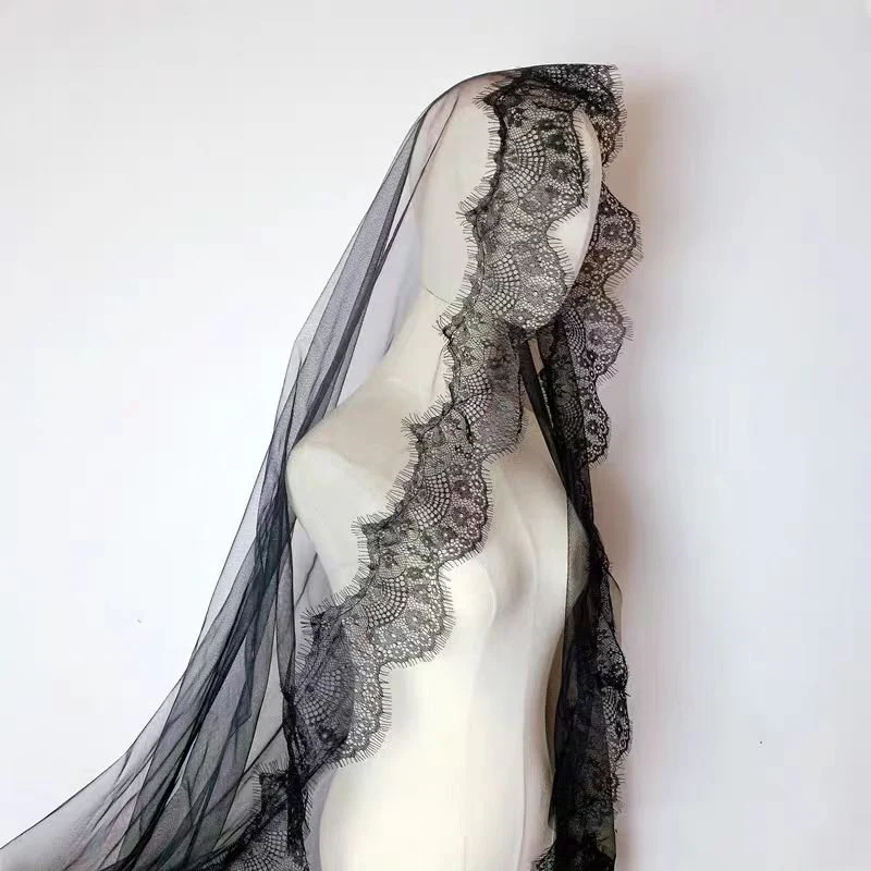 Luxurious Gothic Black Lace Veil with Elaborate Embroidery