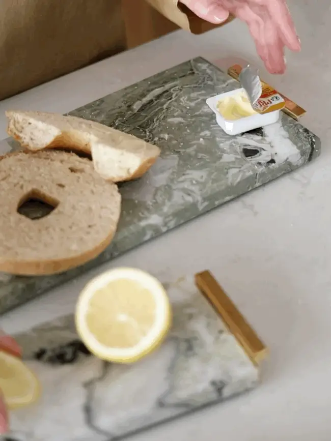 Luxury Handmade Italian Natural Marble Serving Tray with Brass and Jade-Inspired Flow Pattern - Image 5