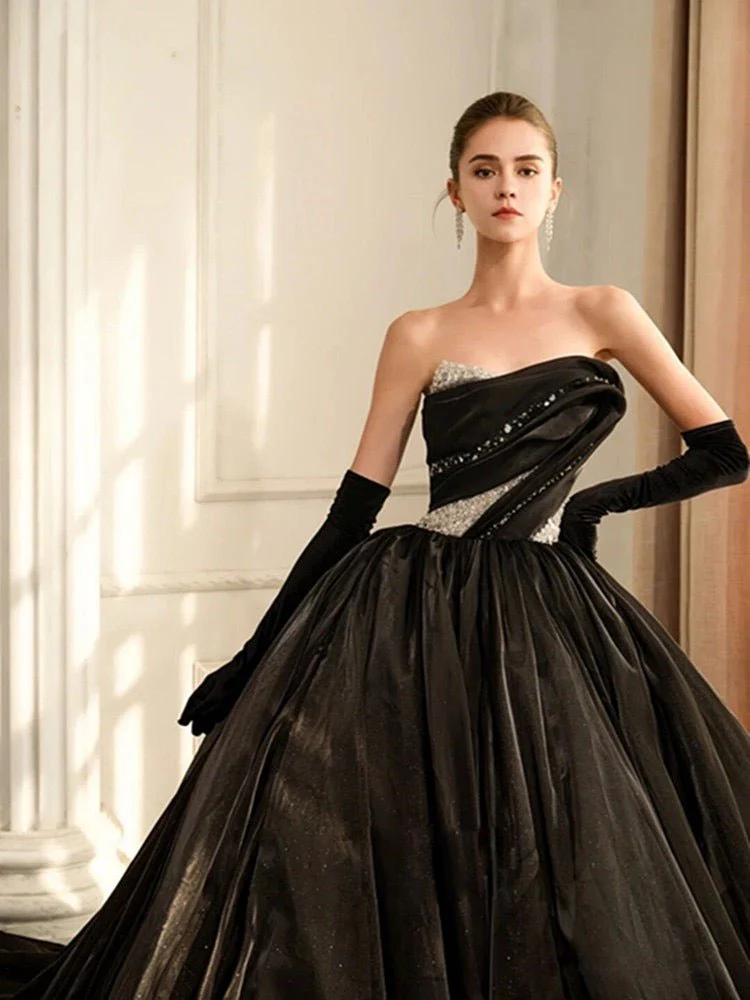Off Shoulder Gothic Black Simple Embellished Wedding Dress Plus Size - Image 4