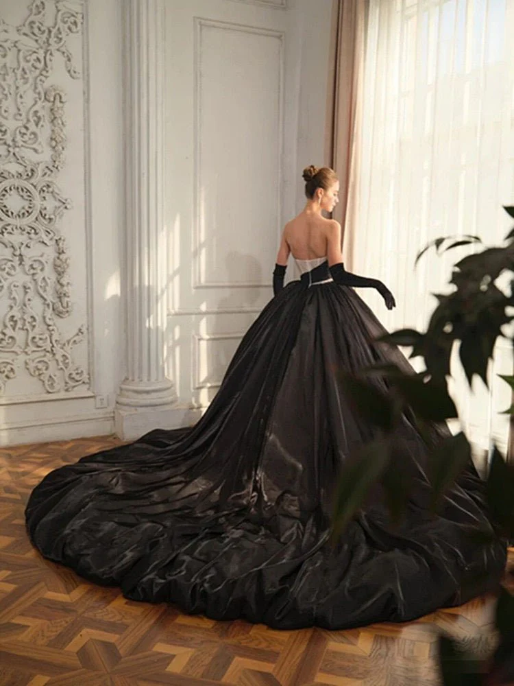 Off Shoulder Gothic Black Simple Embellished Wedding Dress Plus Size - Image 5