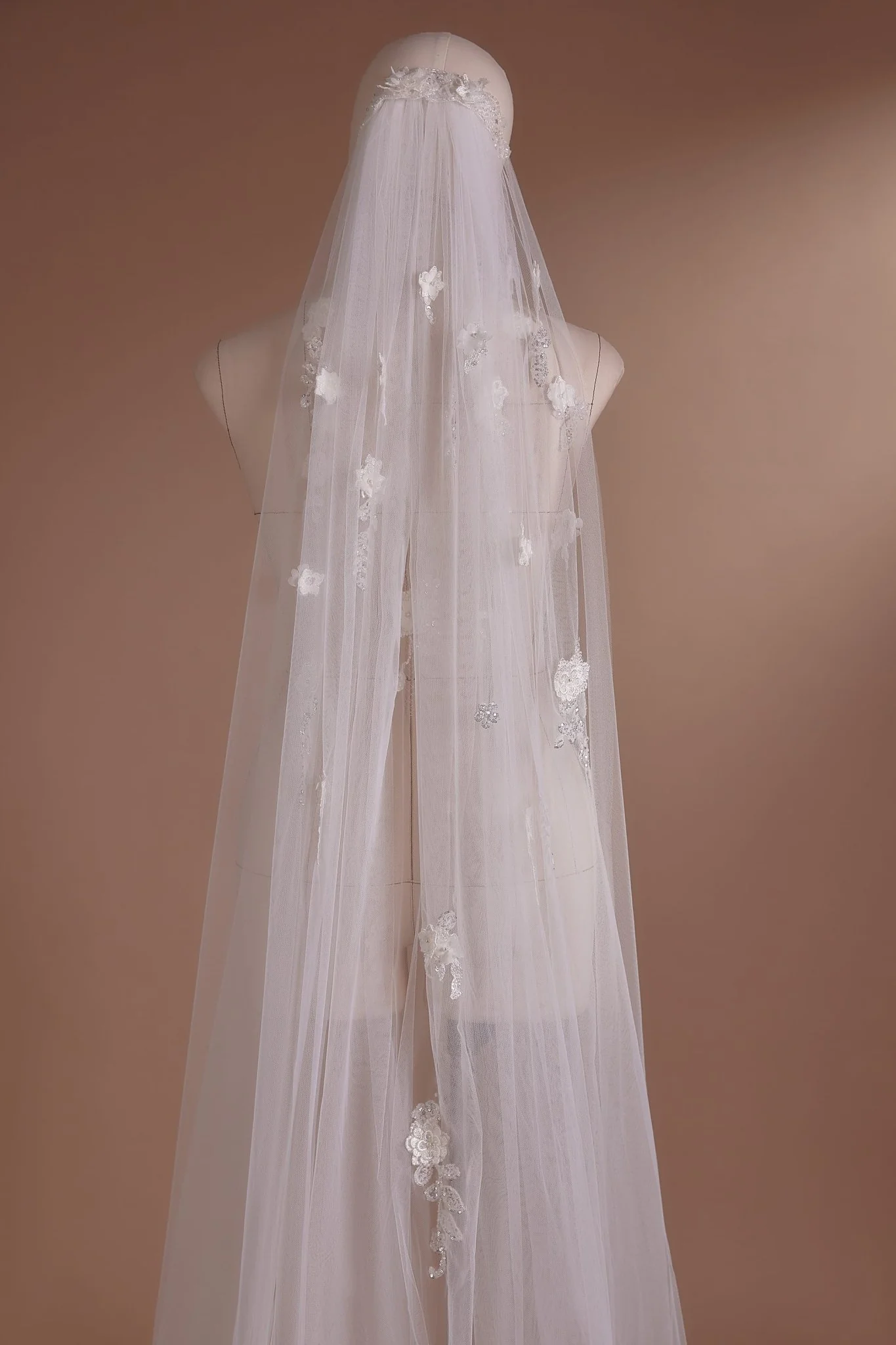 Pearl and Floral Cathedral Veil with Lace Edging Plus Size - Image 2