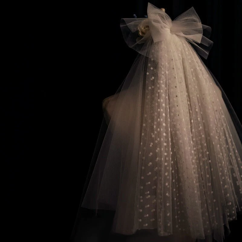 Vintage Bow Lace Tulle Veil With Blusher - Image 3