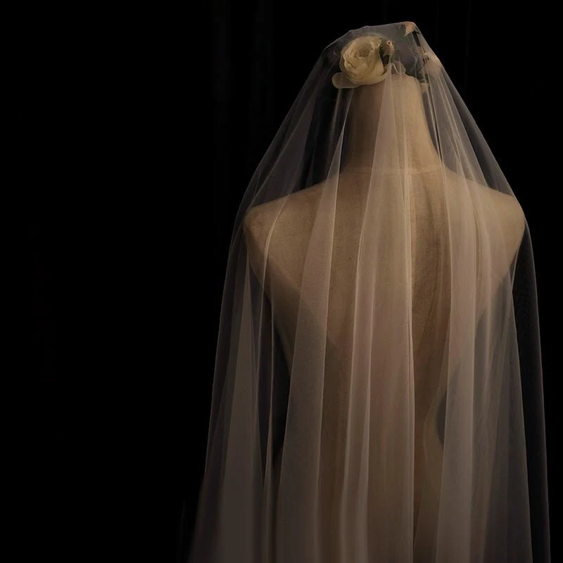 Vintage Classic Bridal Tulle Veil - Waltz Wedding Veil - Image 4