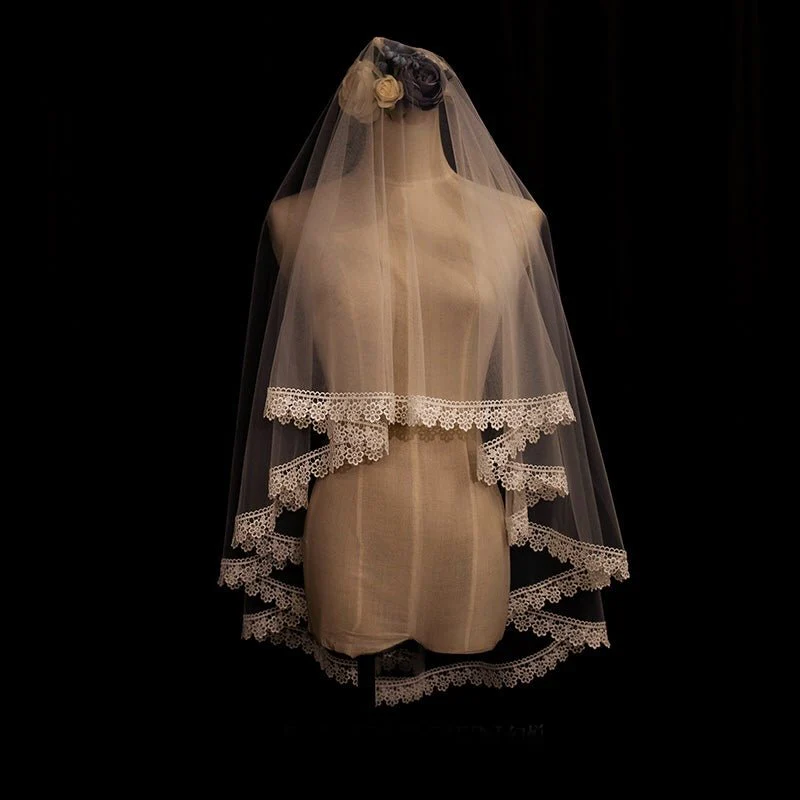 Vintage Fingertip Length Lace Edged Wedding Veil With Embroidery - Image 7