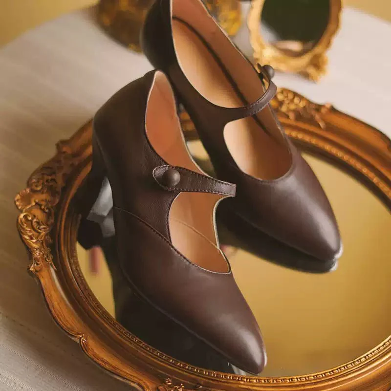 Handmade Vintage-Inspired Mary Jane Heels - Image 3
