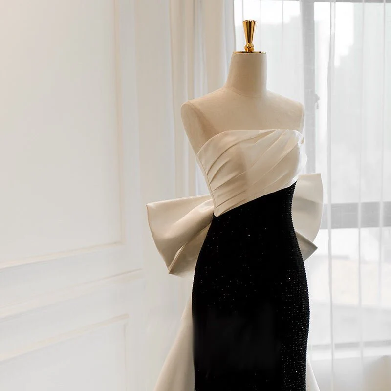 White And Black Simple Gothic Off Shoulder Formal Dress With Train With Bow Tie Plus Size - Image 3